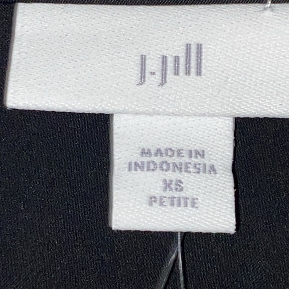 NWT J JILL WO SIZE XS PETITE BLACK TIERED FLUTTER SLEEVES DRESS ELASTIC WAIST - Picture 2 of 12